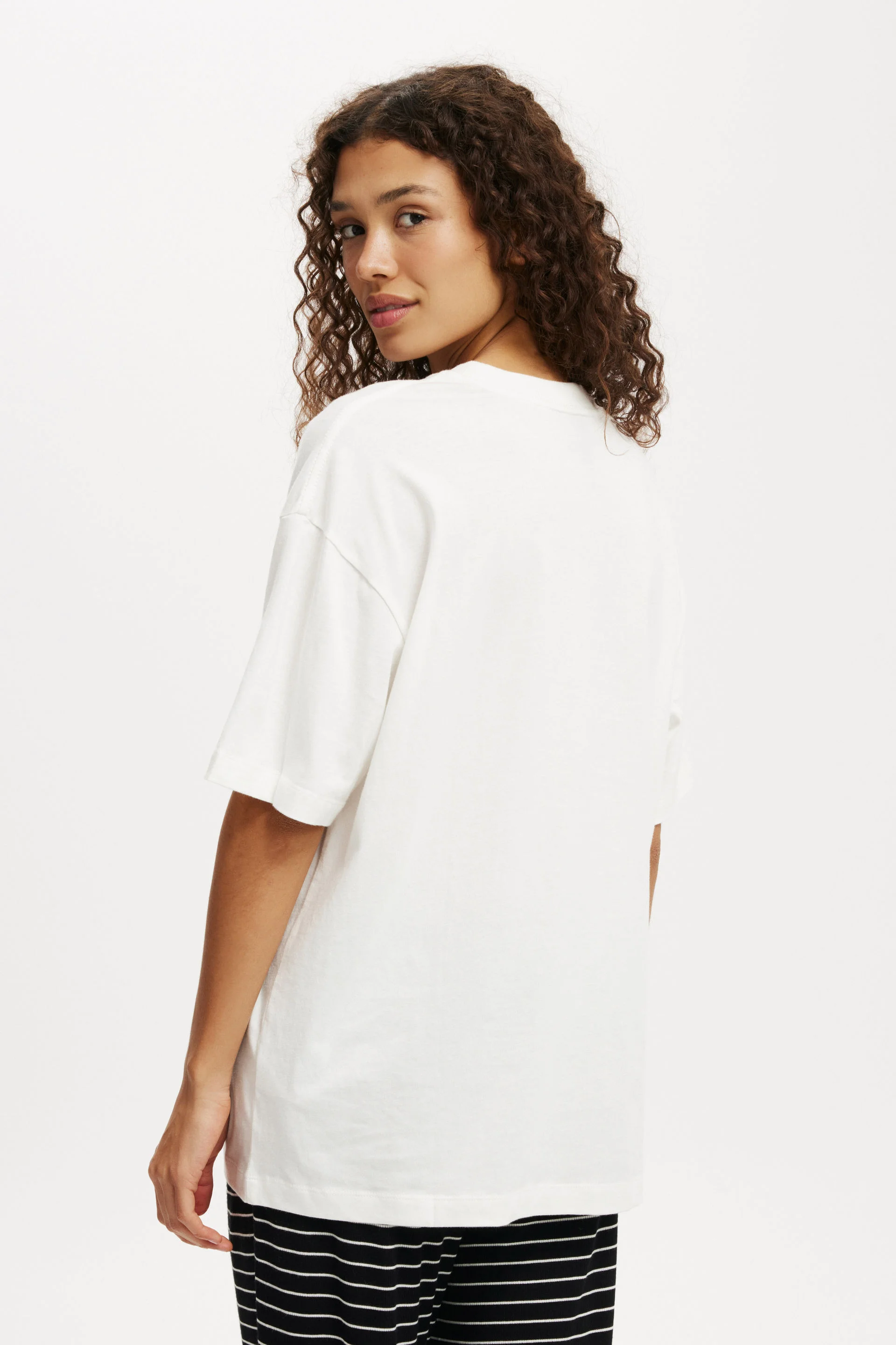 COTTON:ON Áo Thun Có Họa Tiết Nữ-The Lcn Music Boxy Graphic Tee