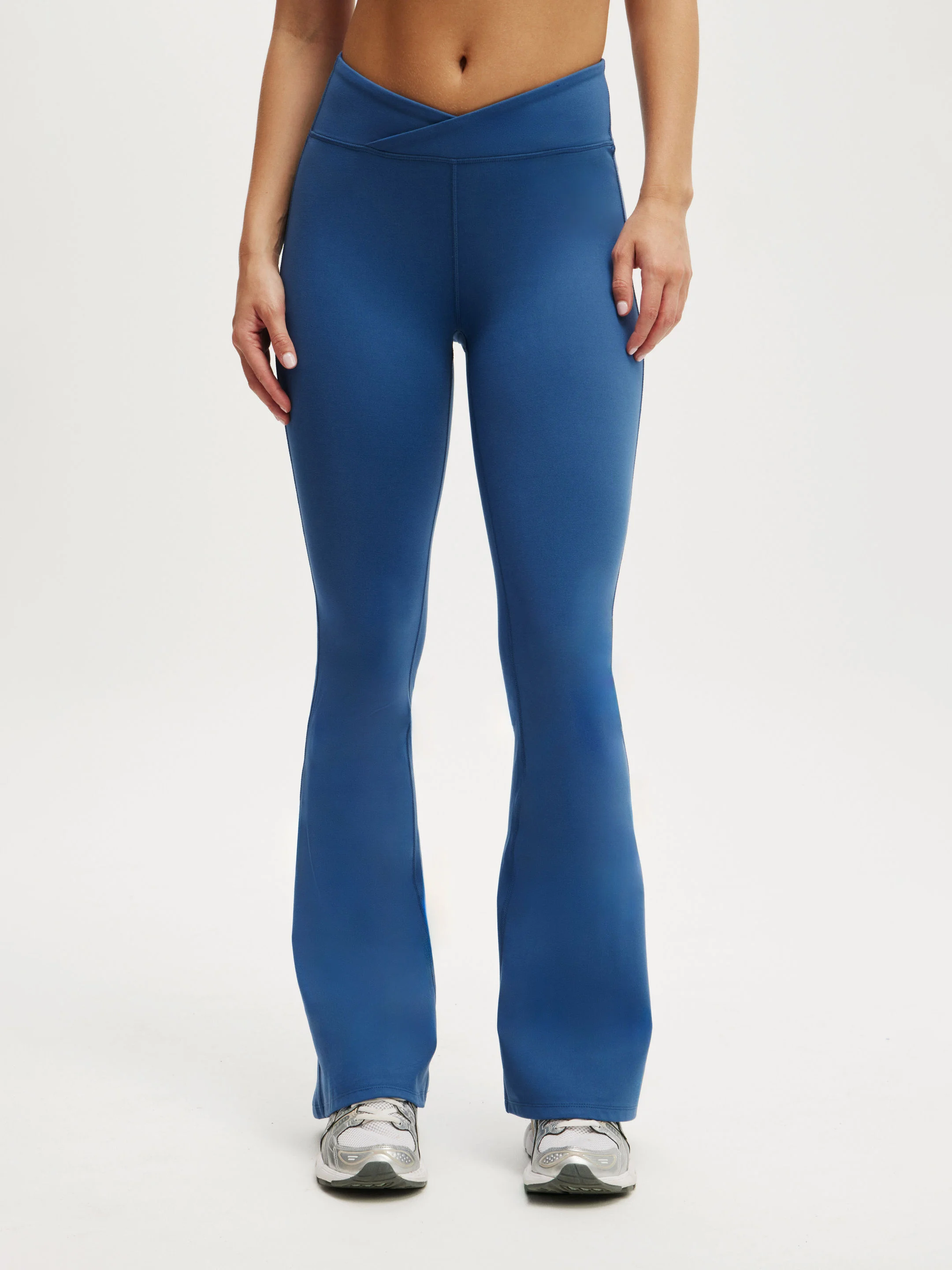 COTTON:ON BODY Quần Thun Dài Ống Loe Nữ-Ultra Soft Full Length Flare Asia Fit