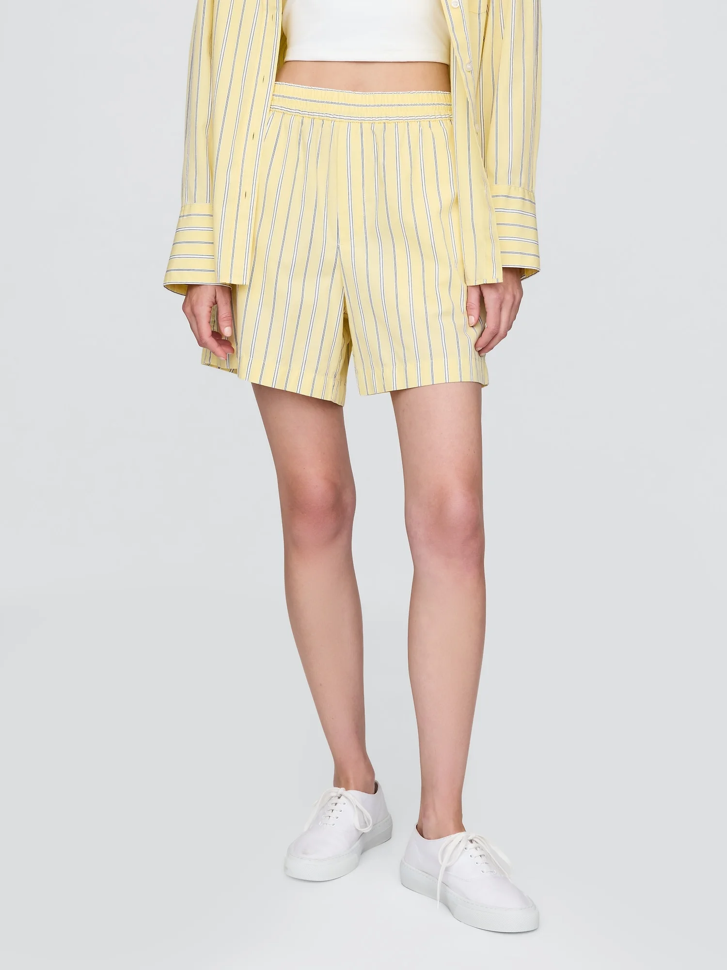 GAP Quần Shorts  Nữ