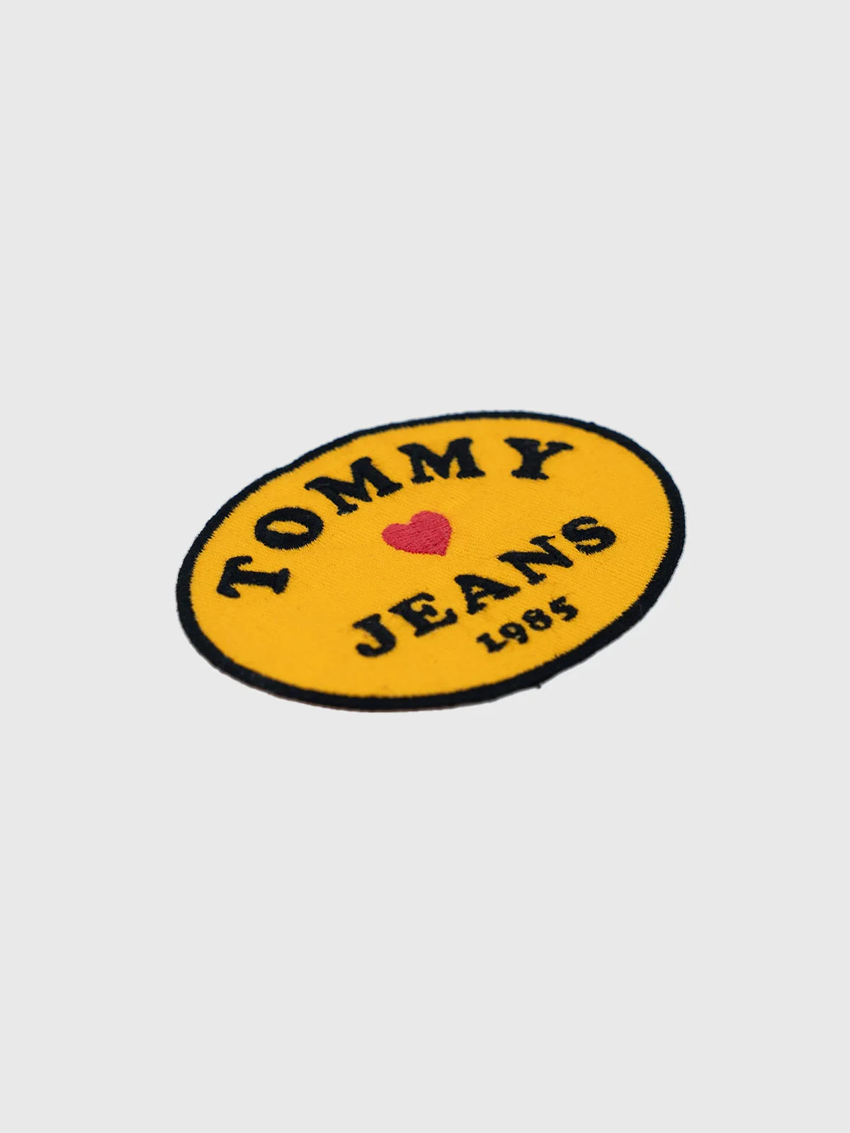 TOMMY JEANS Miếng Patch Thêu Quần Áo 051465 Vintage Heart Moscow