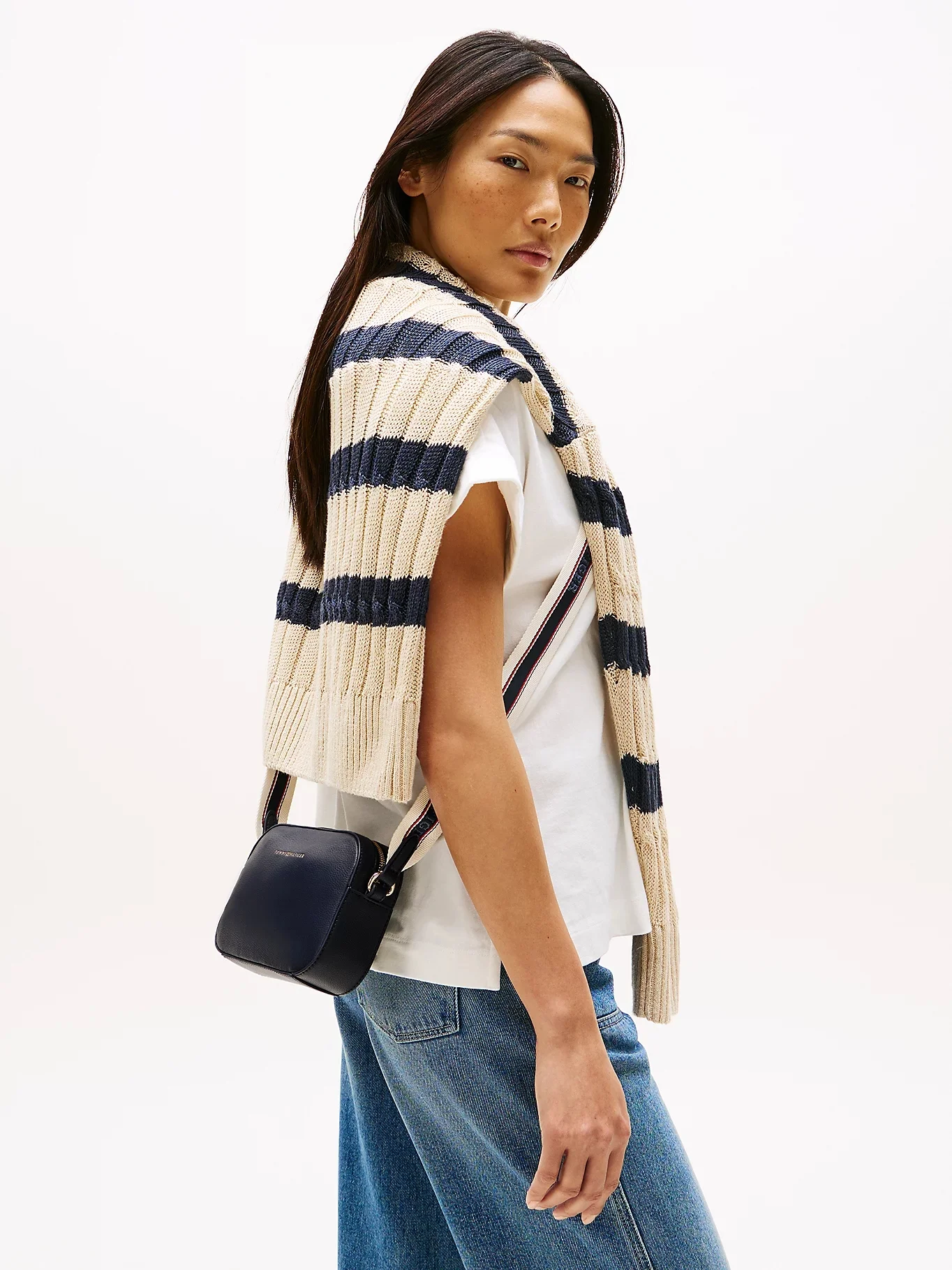 TOMMY HILFIGER Túi Đeo Chéo Nữ TH Logotape Camera Bag