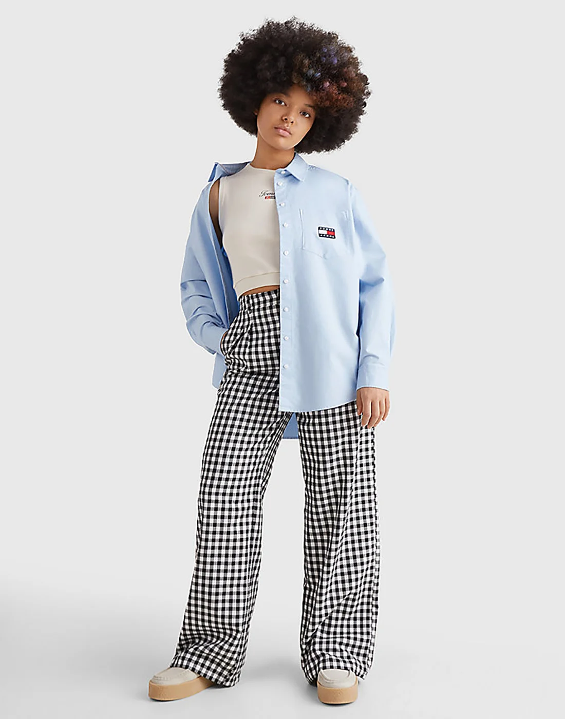 TOMMY JEANS Áo Sơ Mi Nữ Tay Dài TJW Badge Boyfriend Shirt Pf22