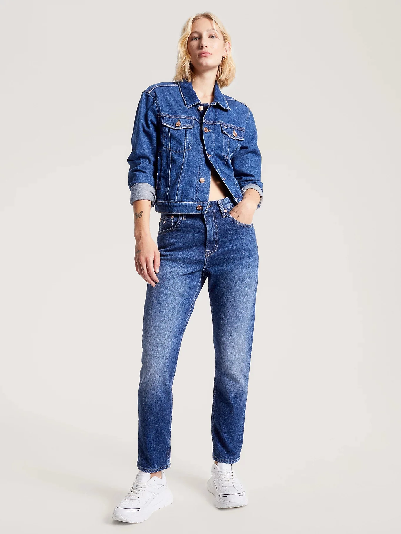 TOMMY JEANS Quần Jeans Nữ Izzie HR SL ANK Dg5157
