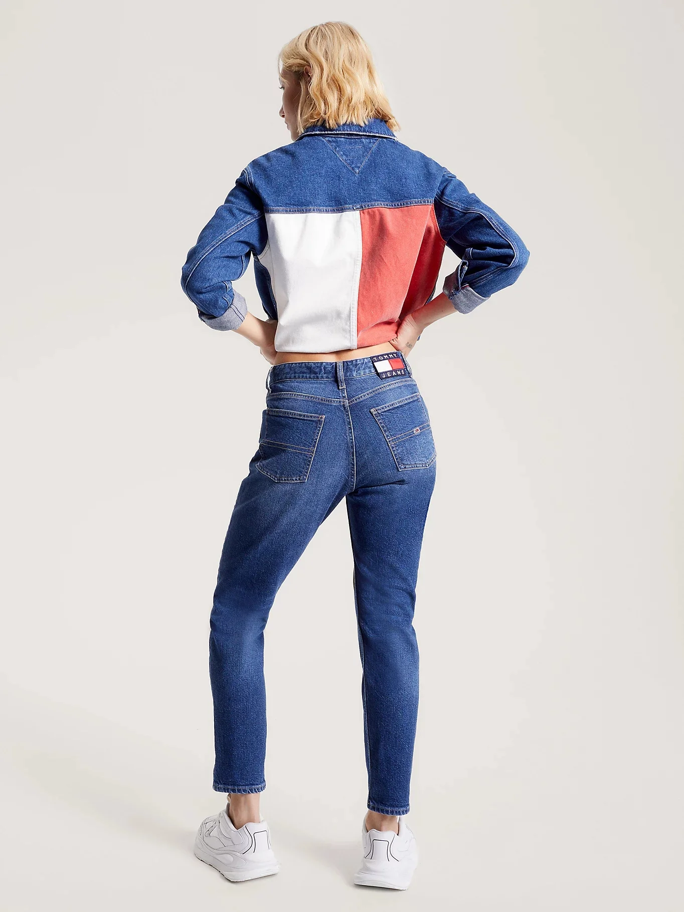 TOMMY JEANS Quần Jeans Nữ Izzie HR SL ANK Dg5157