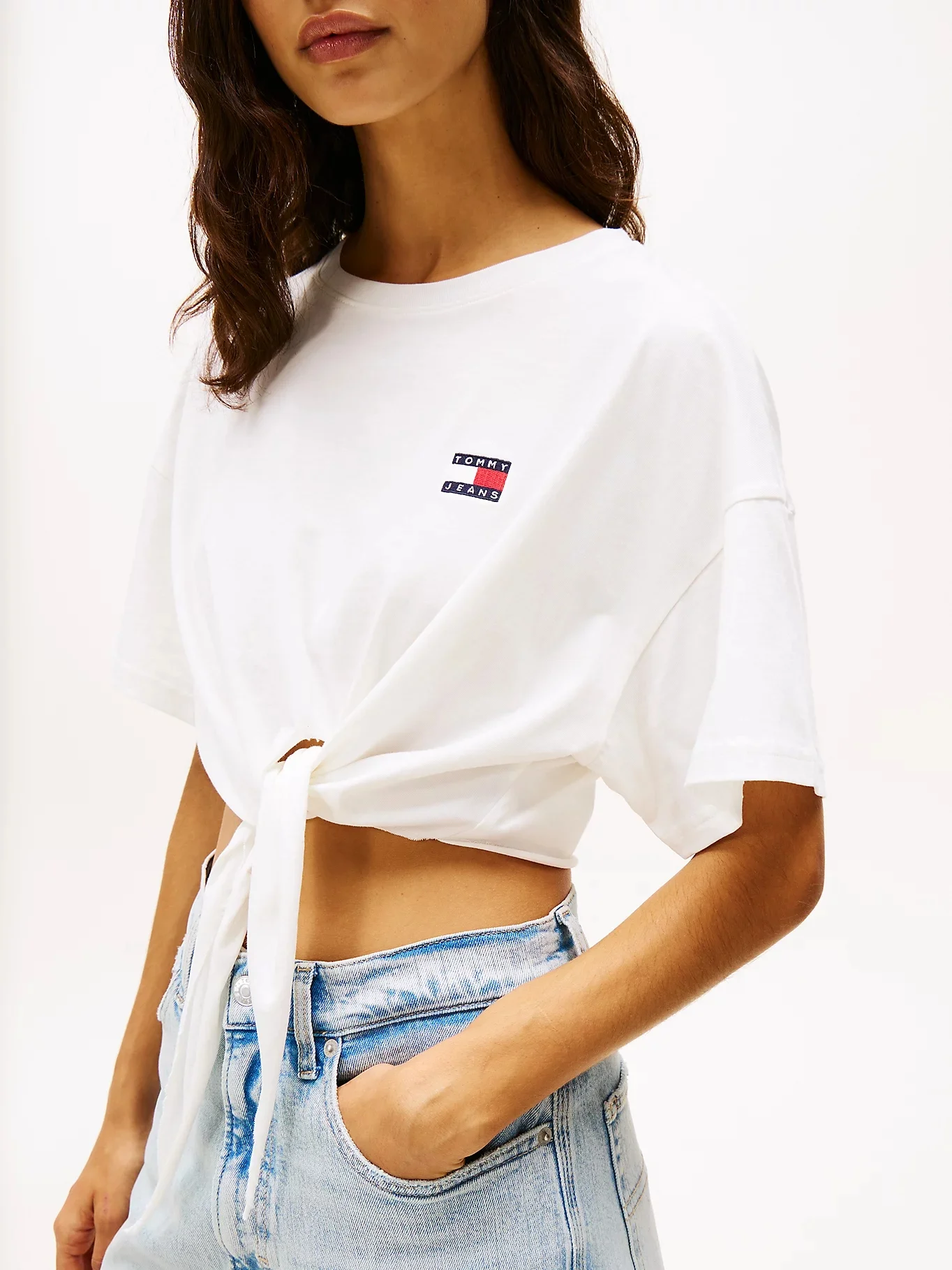 TOMMY JEANS Áo Thun Nữ Tay Ngắn TJW Reg Waist Tie Badge Tee Ext