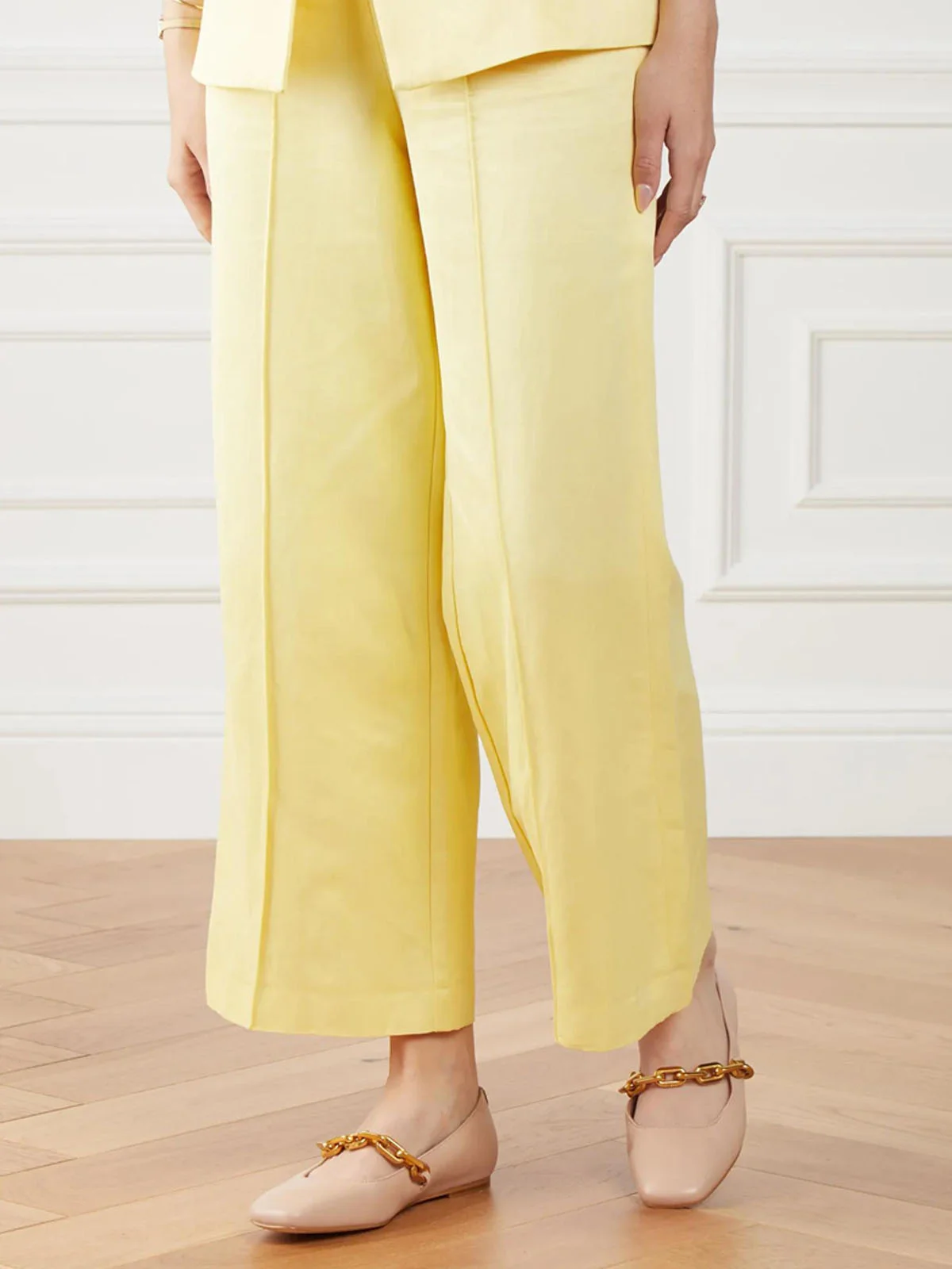 GUESS FOOTWEAR Giày Búp Bê Nữ
