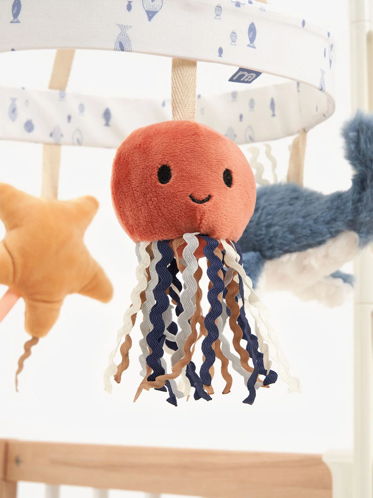 mothercare Treo nôi phát nhạc cho bé
