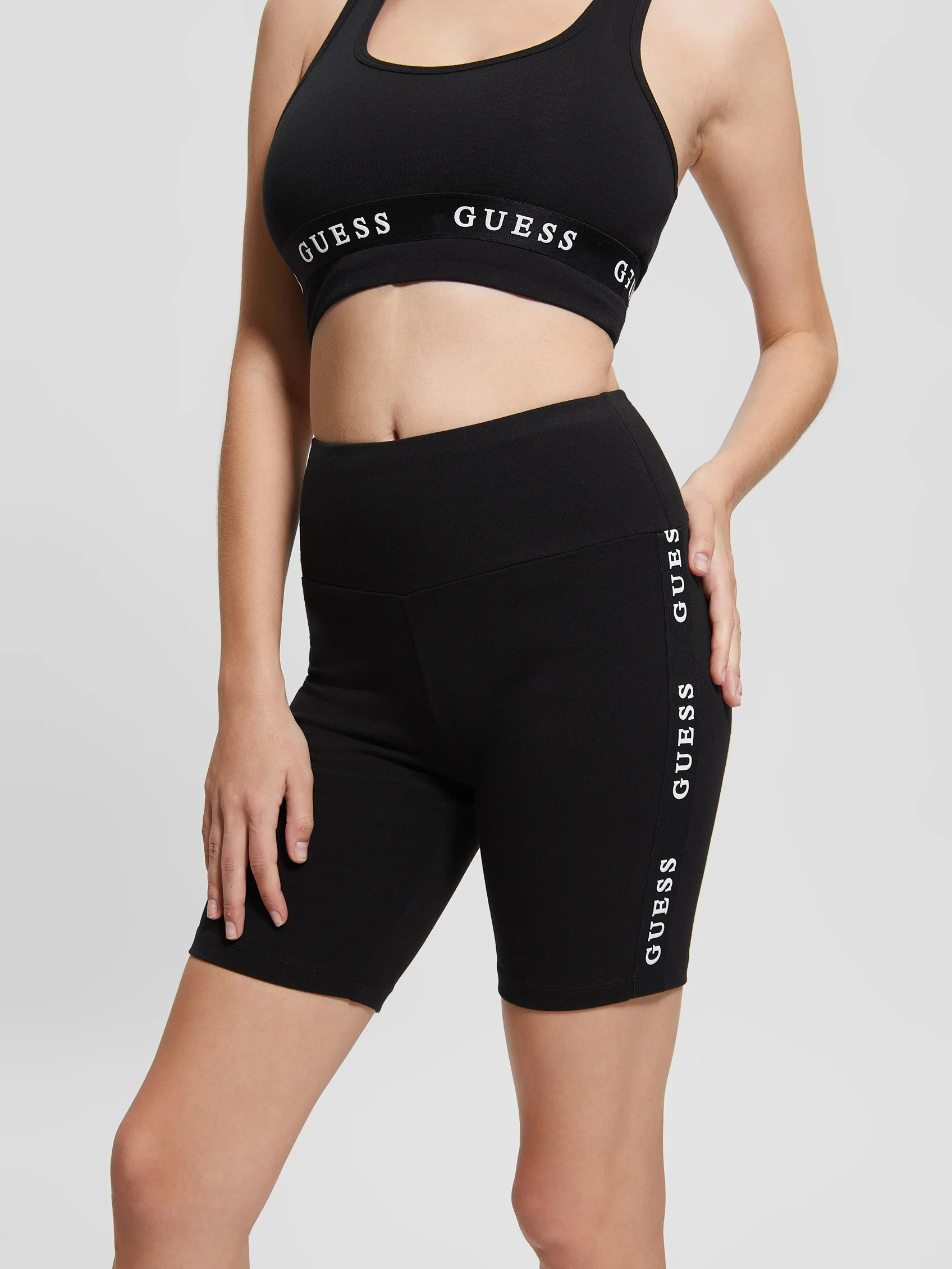 GUESS ATHLEISURE Quần Ngắn Thể Thao Nữ - Eco Str.Jersey Poly-Cotton235