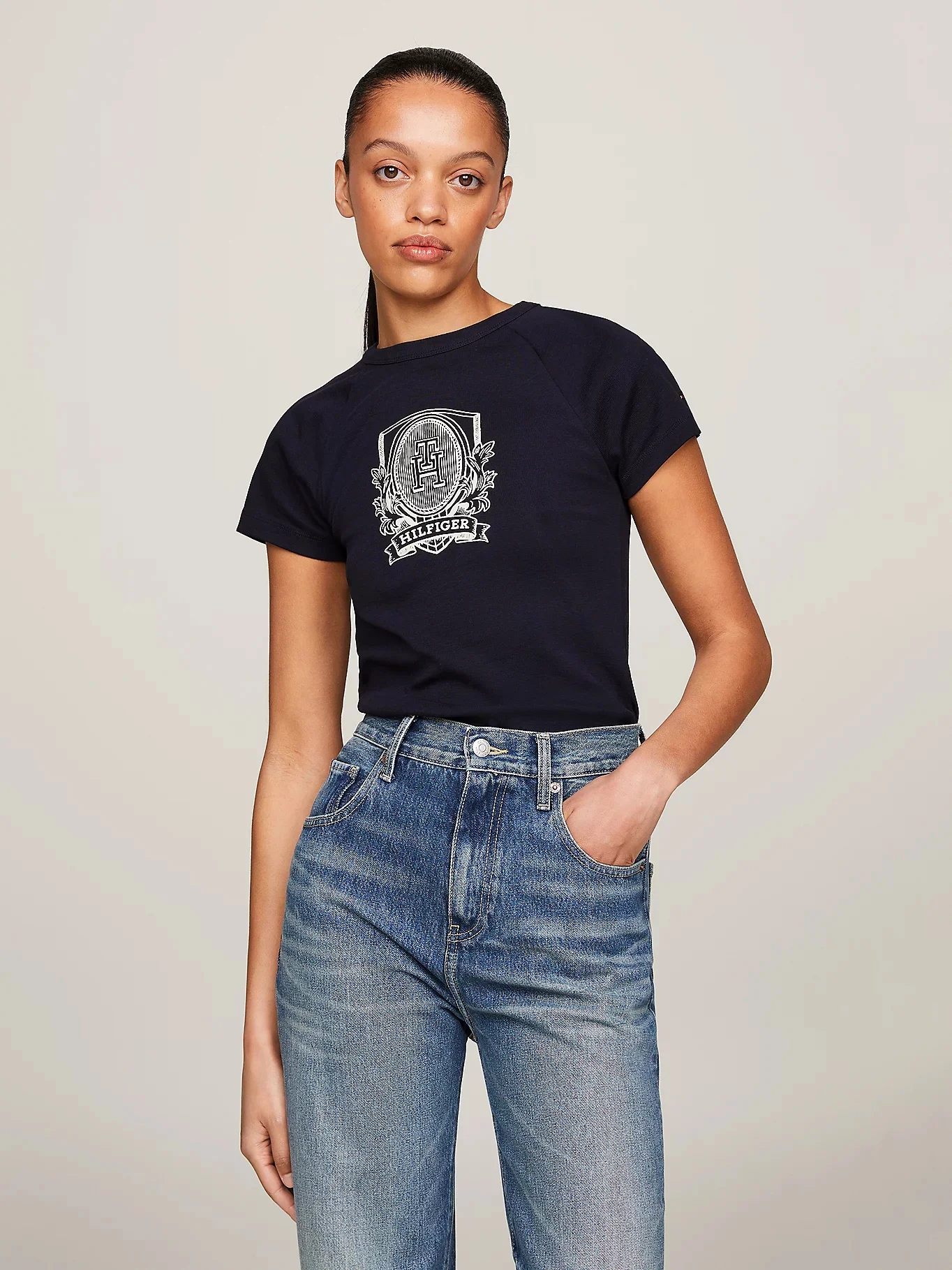 TOMMY HILFIGER Áo Thun Nữ Tay Ngắn Slim Raglan Crest C-Nk SS